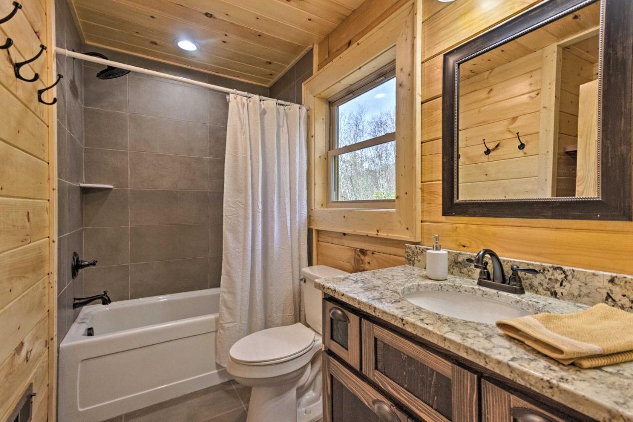 Hilltop Cabin On 5 Acres With Hot Tub And Waterfall! Bryson City Exteriér fotografie