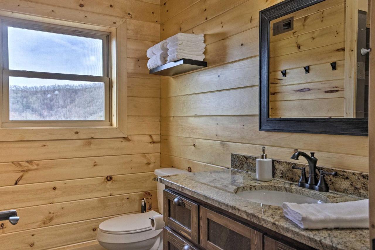 Hilltop Cabin On 5 Acres With Hot Tub And Waterfall! Bryson City Exteriér fotografie