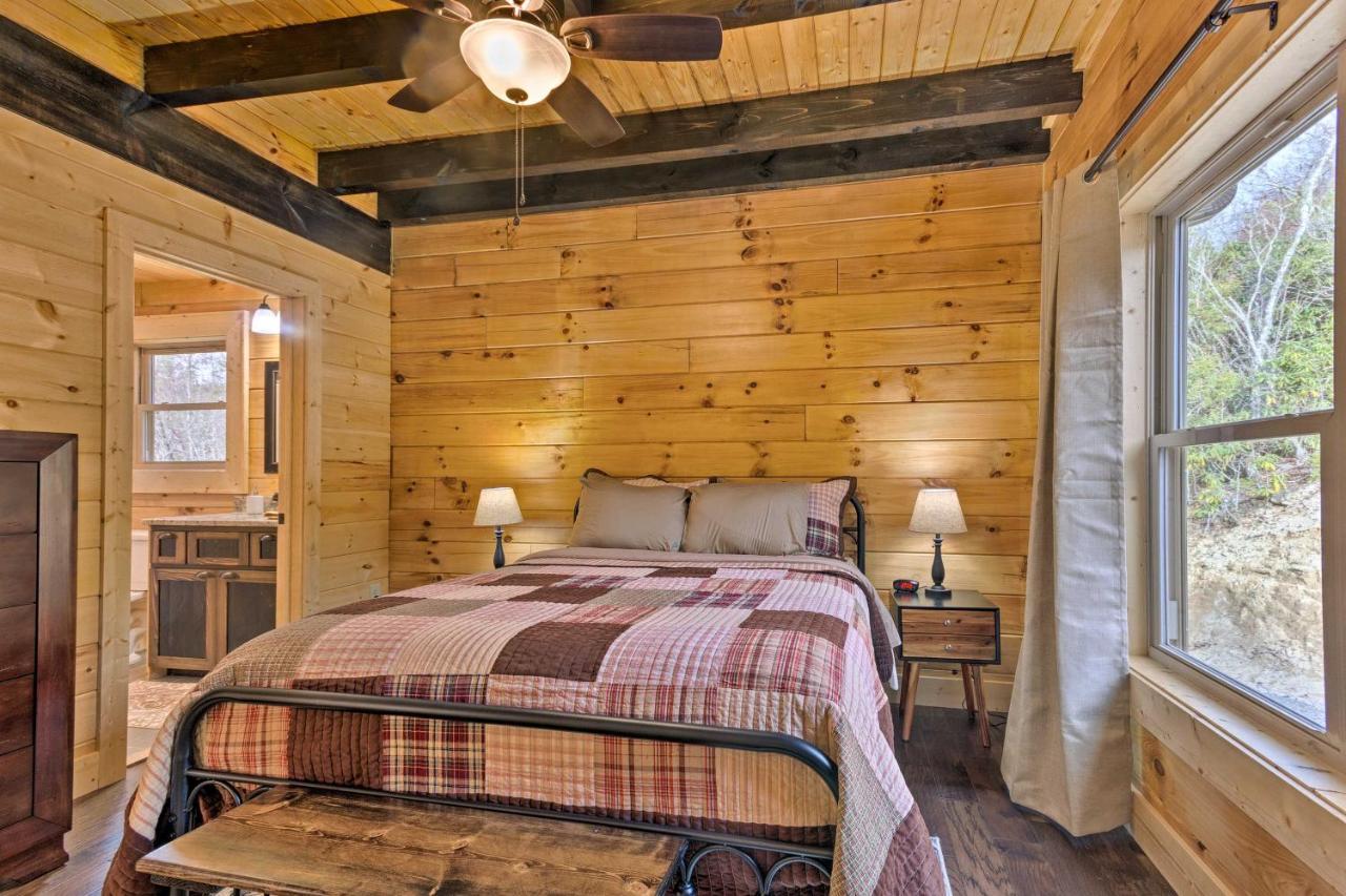 Hilltop Cabin On 5 Acres With Hot Tub And Waterfall! Bryson City Exteriér fotografie