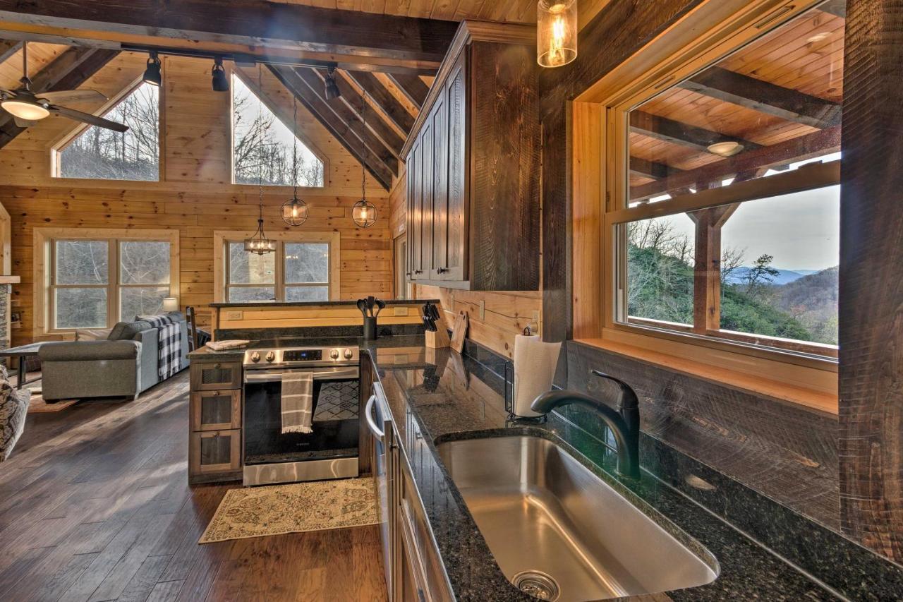 Hilltop Cabin On 5 Acres With Hot Tub And Waterfall! Bryson City Exteriér fotografie