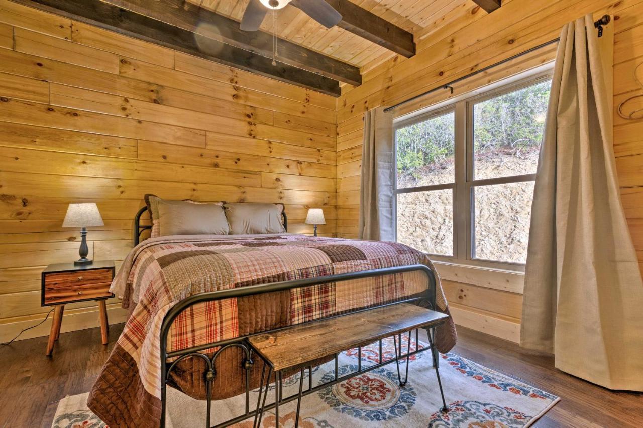 Hilltop Cabin On 5 Acres With Hot Tub And Waterfall! Bryson City Exteriér fotografie