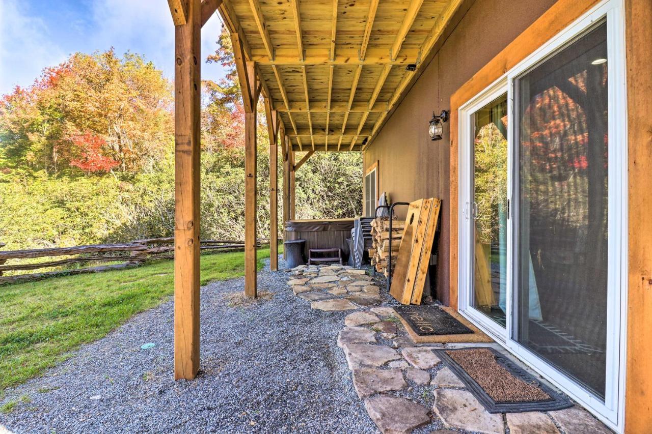 Hilltop Cabin On 5 Acres With Hot Tub And Waterfall! Bryson City Exteriér fotografie